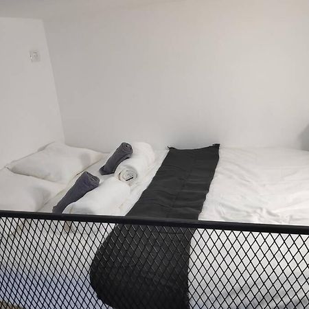 Centrally-Located Quiet Cozy Loft Apartment Μπερ Σεβά Εξωτερικό φωτογραφία