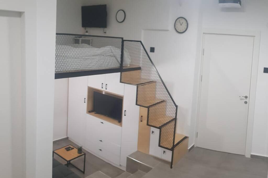 Centrally-Located Quiet Cozy Loft Apartment Μπερ Σεβά Εξωτερικό φωτογραφία